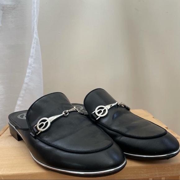 the Wishbone Collection Mules - Picture 8 of 8